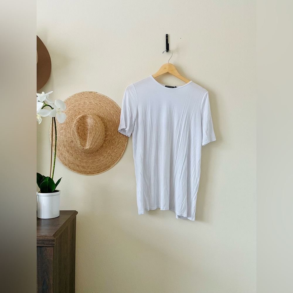 Nasty Gal | Back It Up Slit Relaxed Tee White Short Sleeve Open Back | Size: 6